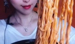 吃火鸡面爆料视频,挑战极限！揭秘吃火鸡面爆火背后的疯狂视频